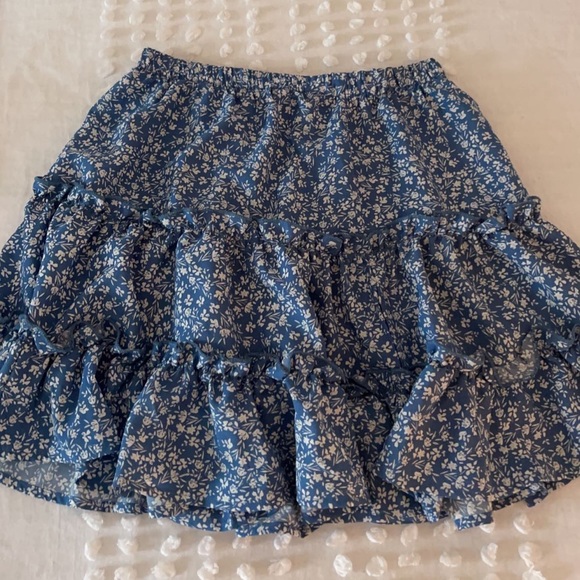 Skirt - Picture 1 of 2